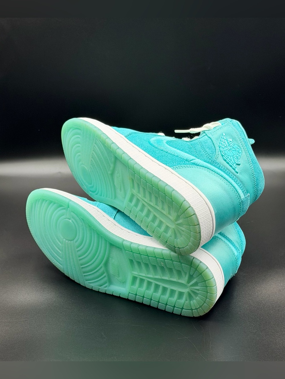Wmns Air Jordan 1 Retro High 'Season of Her: Aqua' - Picture 8 of 11